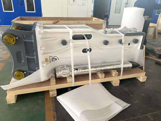 1 interruttore di circuito 200 mm montato su una pinza